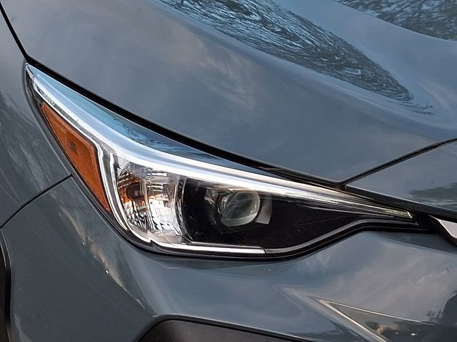 Used 2024 Subaru Crosstrek 2.0i Premium AWD/4WD image 9