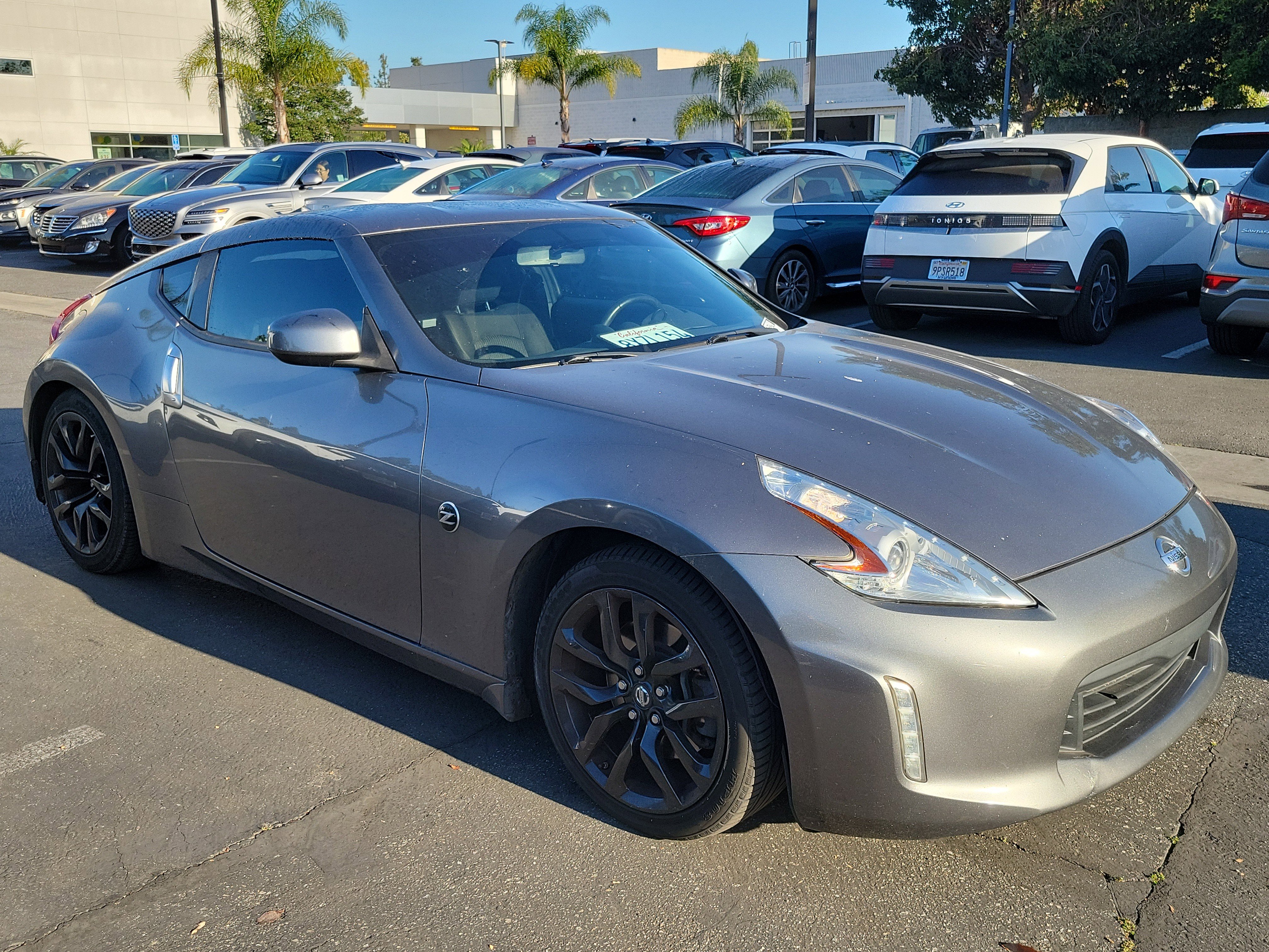 Used 2016 Nissan 370Z Coupe RWD image 3