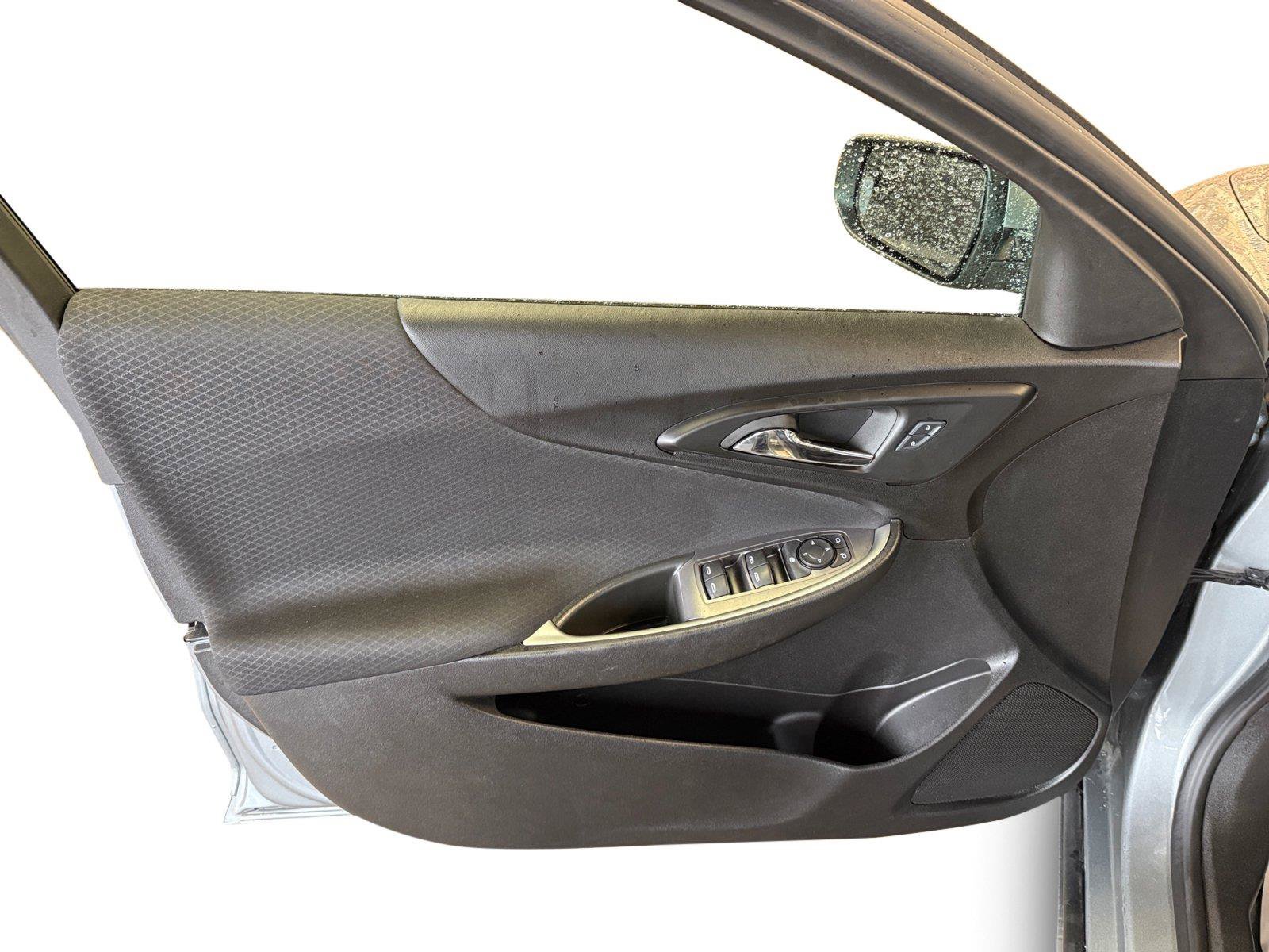 Used 2024 Chevrolet Malibu LT w/ Sport Edition FWD image 9