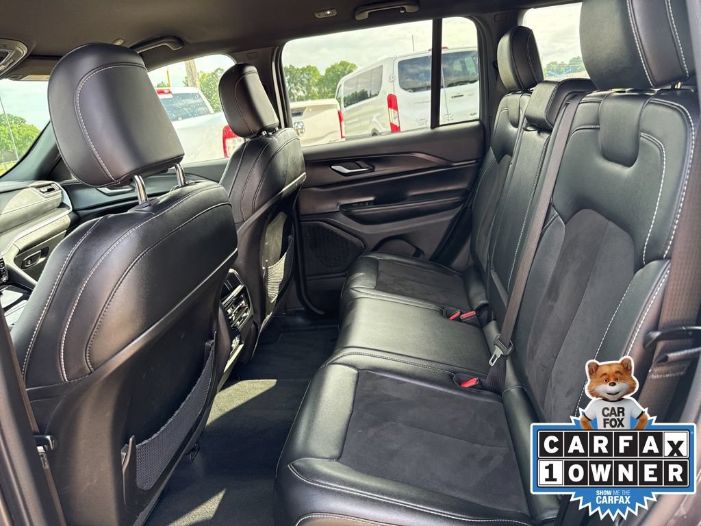 Certified 2024 Jeep Grand Cherokee Altitude AWD/4WD image 10