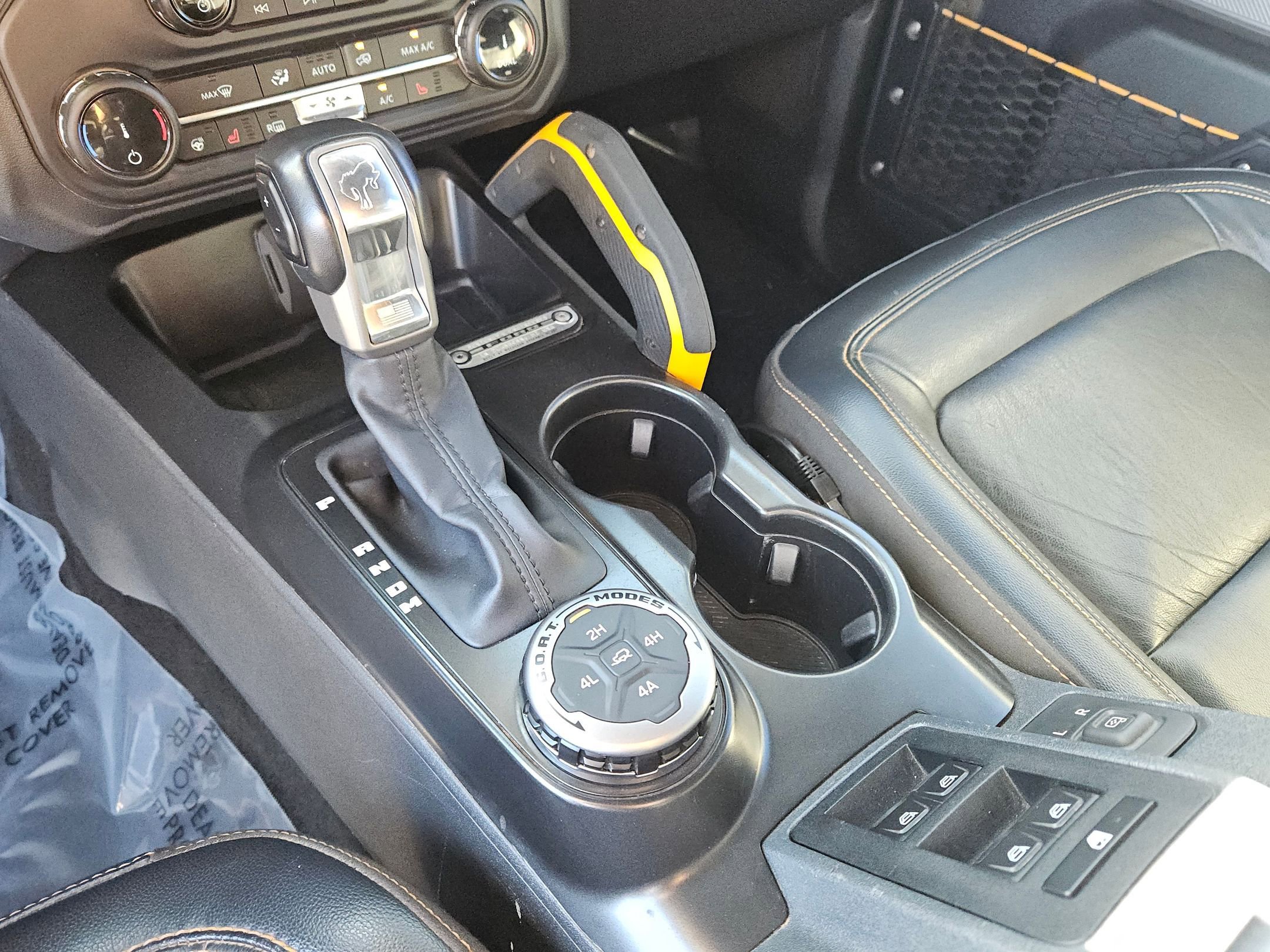 Used 2022 Ford Bronco Badlands image 13