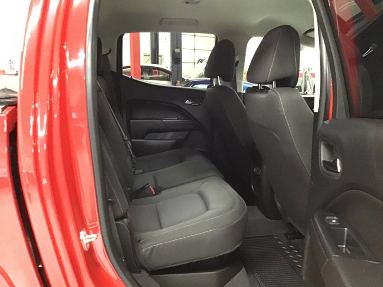 Used 2019 Chevrolet Colorado LT w/ Colorado RST Special Edition image 23