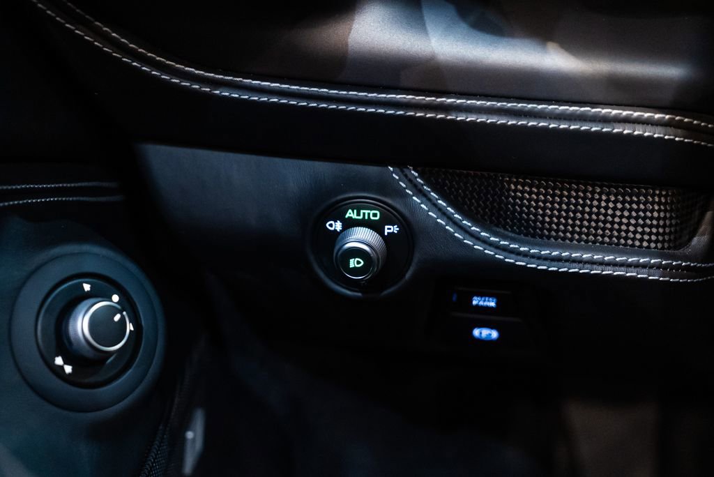 Used 2023 Ferrari F8 Tributo image 34