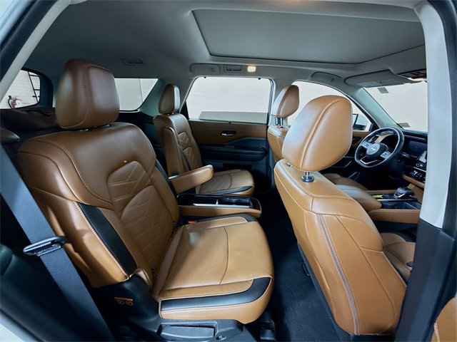 Certified 2023 Nissan Pathfinder Platinum image 28