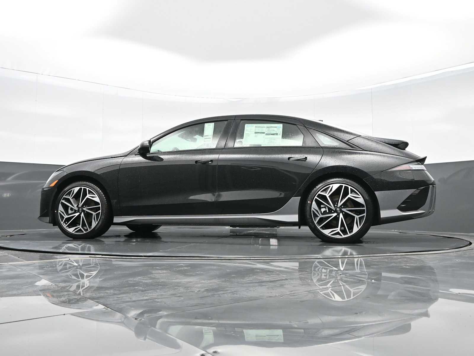 New 2024 Hyundai Ioniq 6 SEL image 31