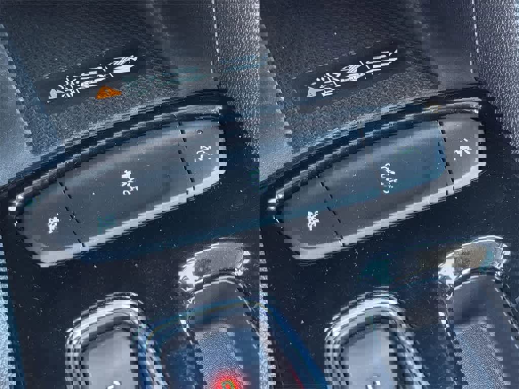 Used 2023 Chevrolet Bolt EUV LT w/ Convenience Package image 19