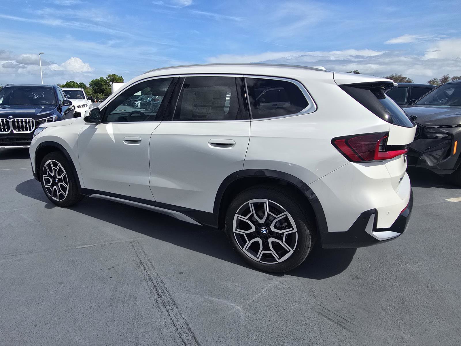 New 2026 BMW X1 xDrive28i w/ Convenience Package AWD/4WD image 4