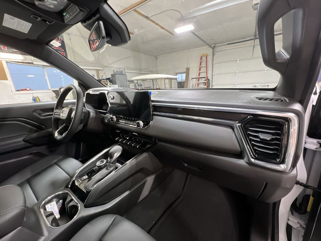 New 2026 GMC Canyon Elevation w/ Convenience Package image 30