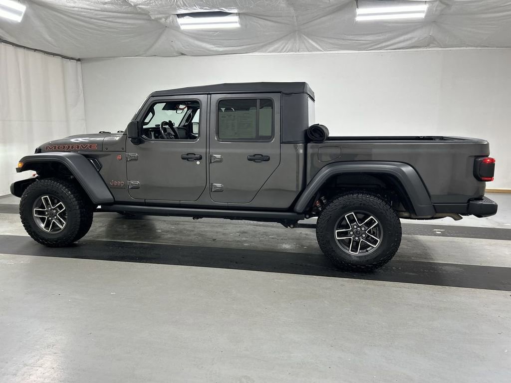 Certified 2024 Jeep Gladiator Mojave w/ Convenience Group image 4
