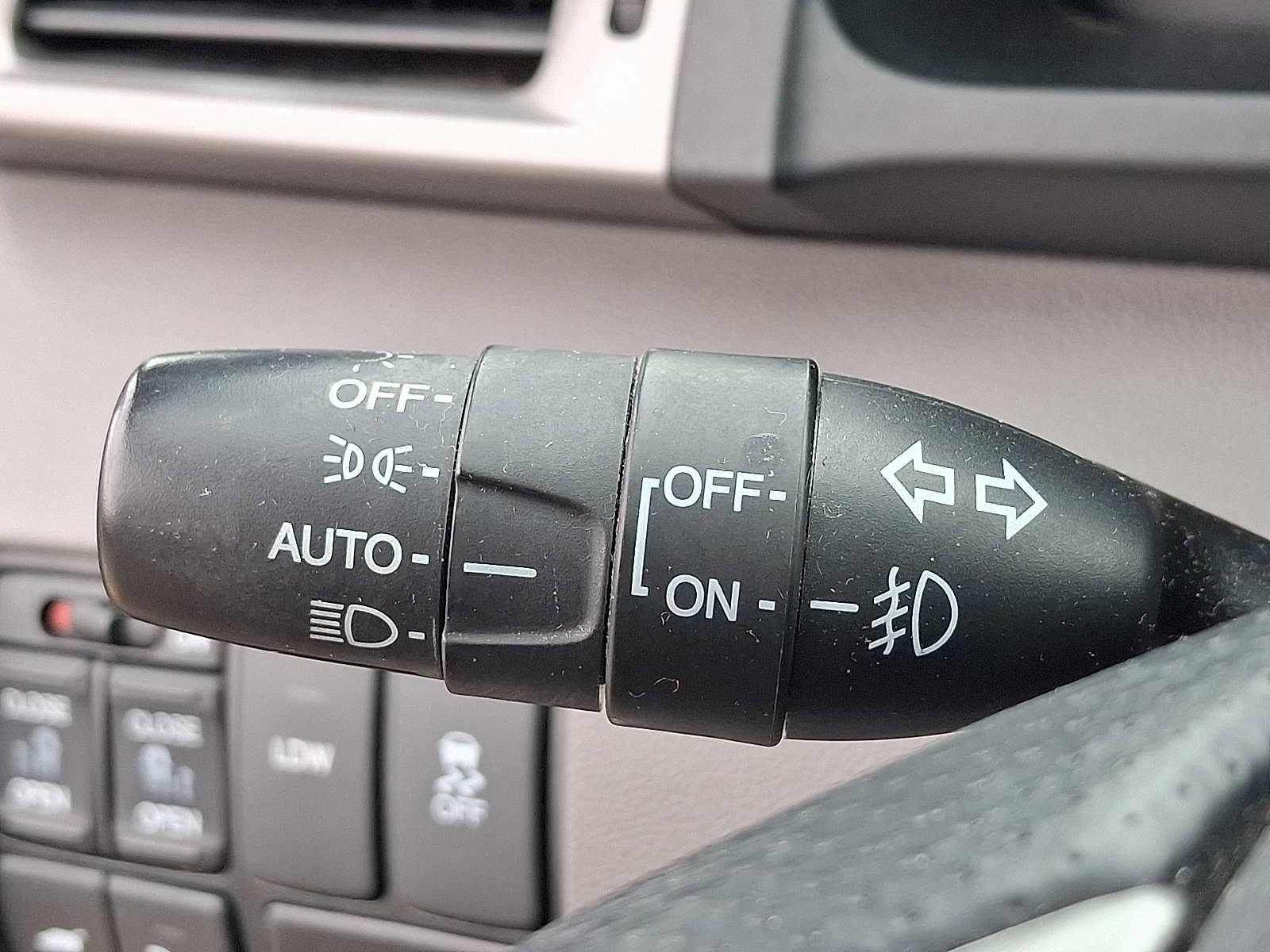 Used 2016 Honda Odyssey Touring Elite image 26