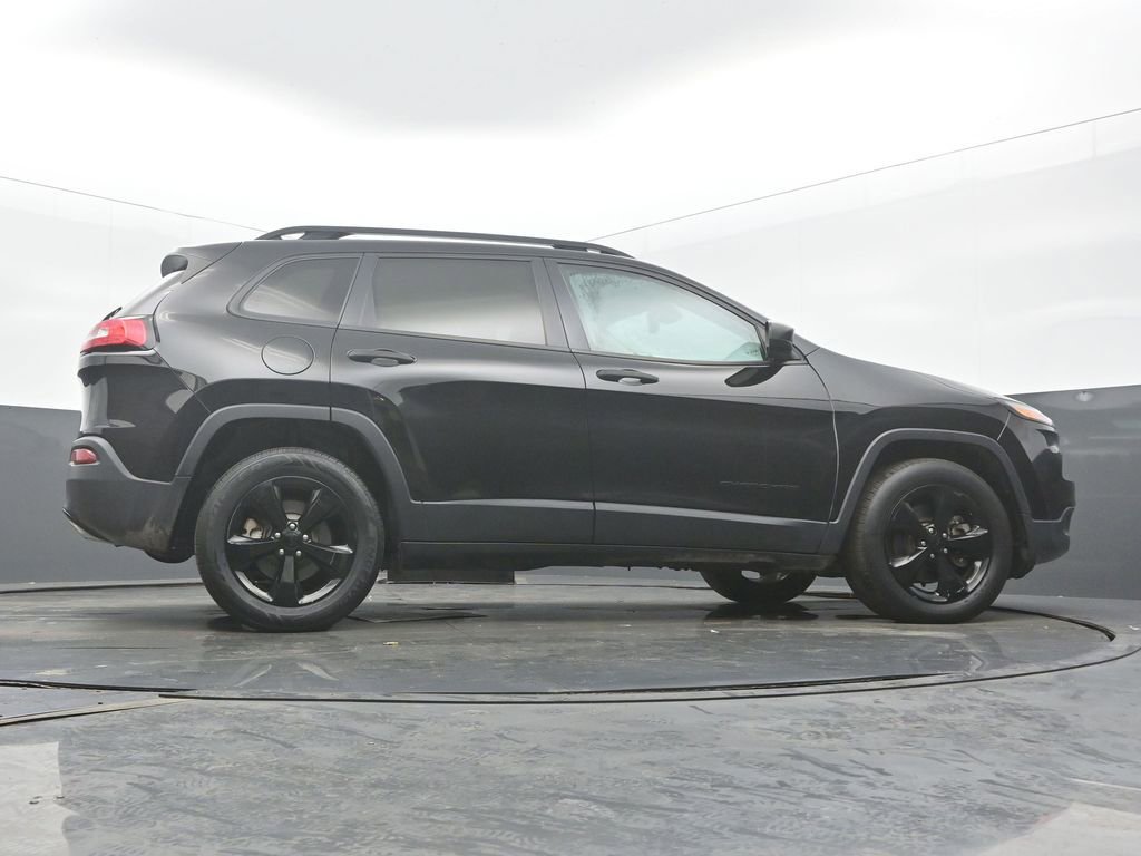 Used 2017 Jeep Cherokee Altitude image 51