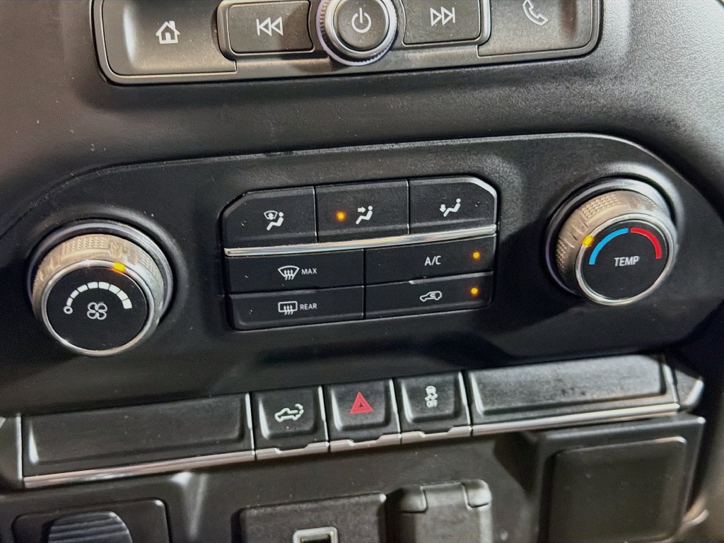 Used 2019 Chevrolet Silverado 1500 Custom w/ Custom Convenience Package AWD/4WD image 15