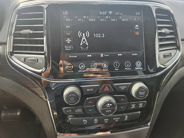 Used 2020 Jeep Grand Cherokee Altitude AWD/4WD image 18
