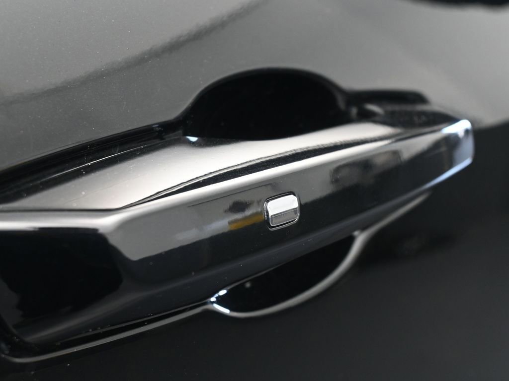 Used 2024 Chevrolet Traverse RS image 58