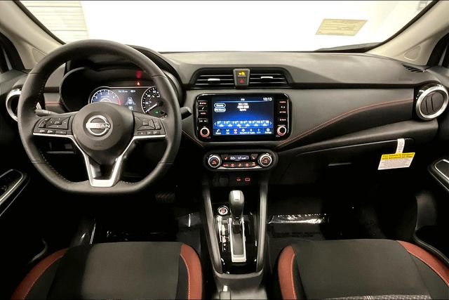 New 2025 Nissan Versa SR w/ Trunk Package image 6