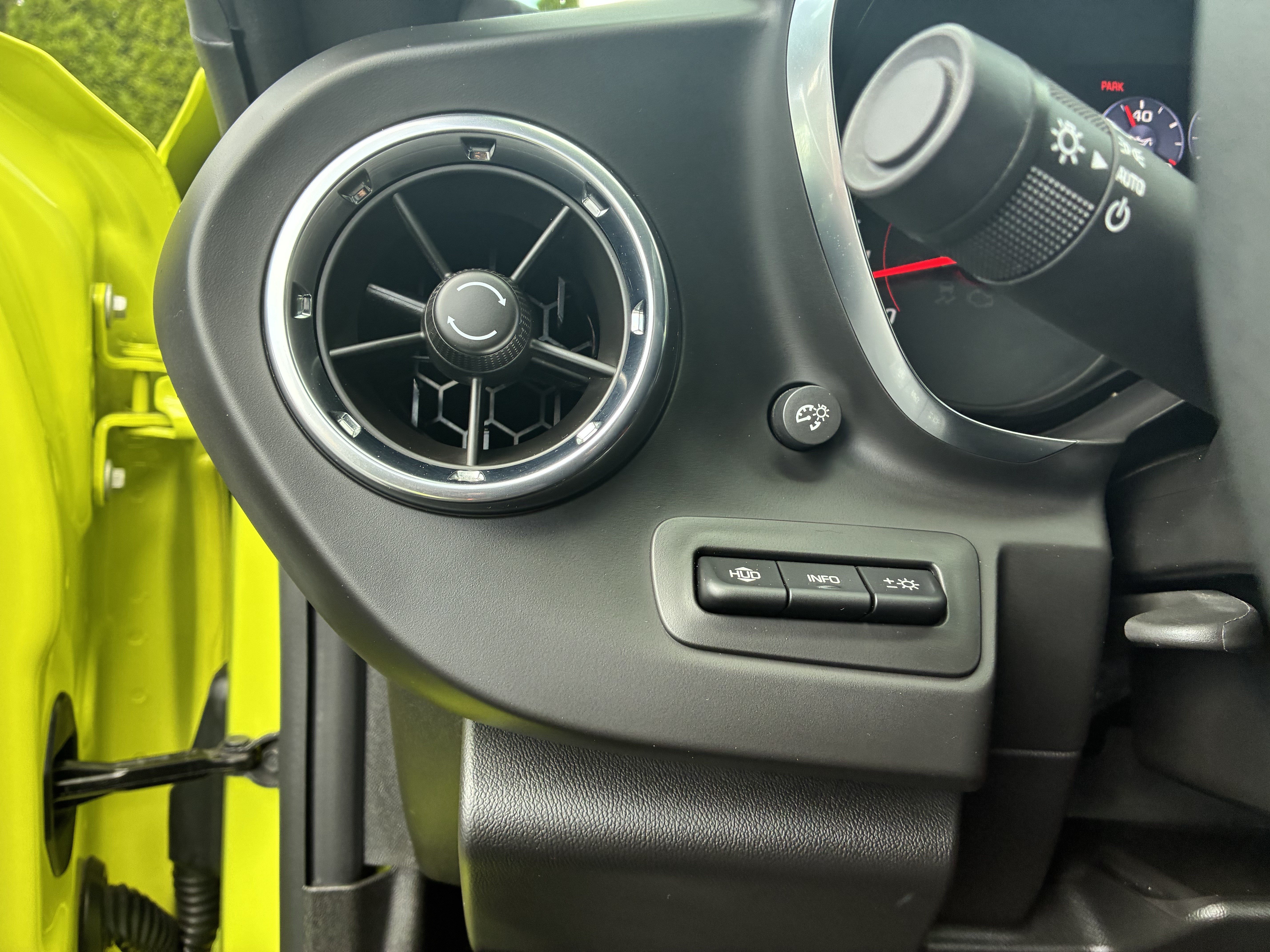 Used 2021 Chevrolet Camaro ZL1 RWD image 24