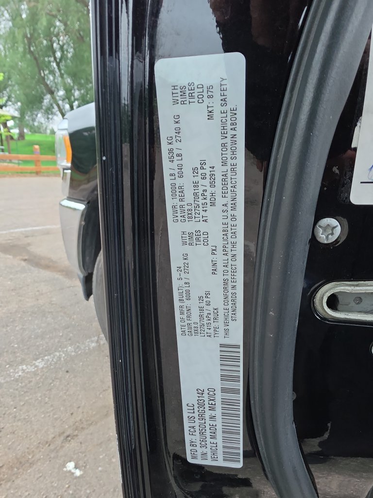Used 2024 RAM 2500 Big Horn AWD/4WD image 30