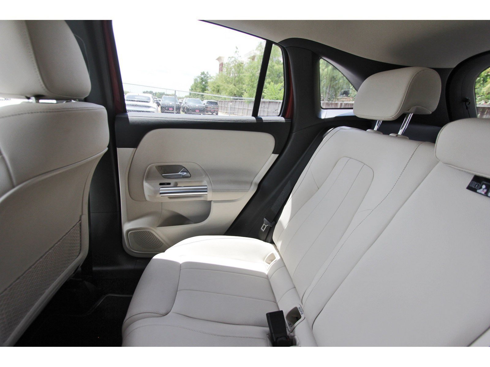 Used 2022 Mercedes-Benz GLA 250 image 14