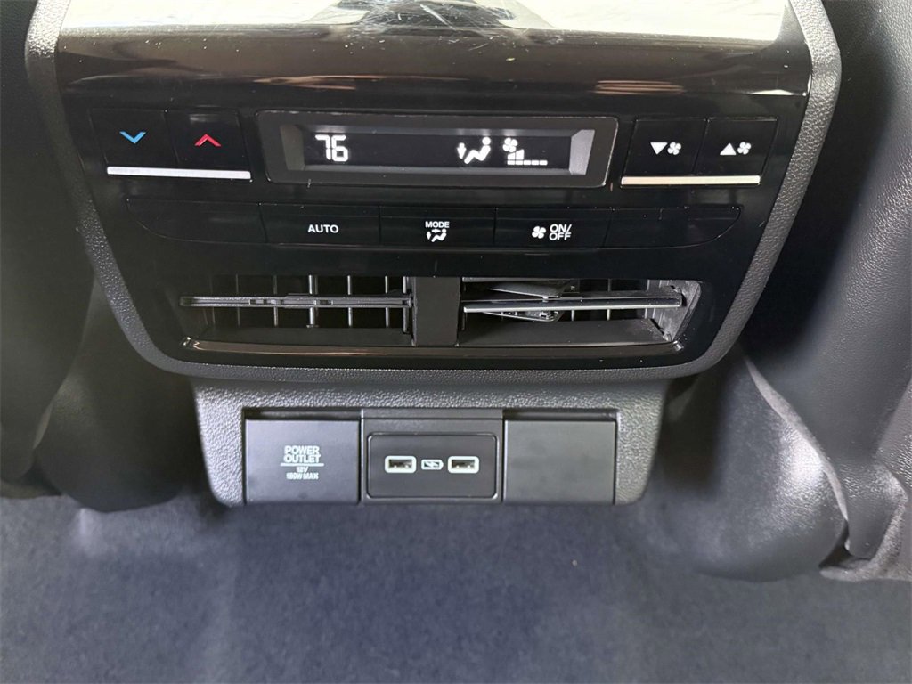 Used 2022 Acura MDX FWD image 15