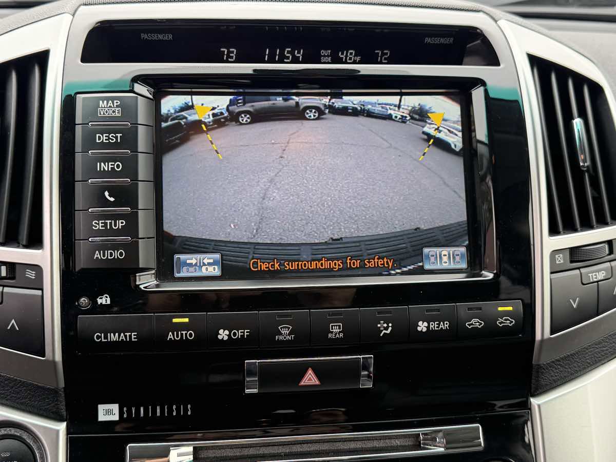 Used 2015 Toyota Land Cruiser image 29