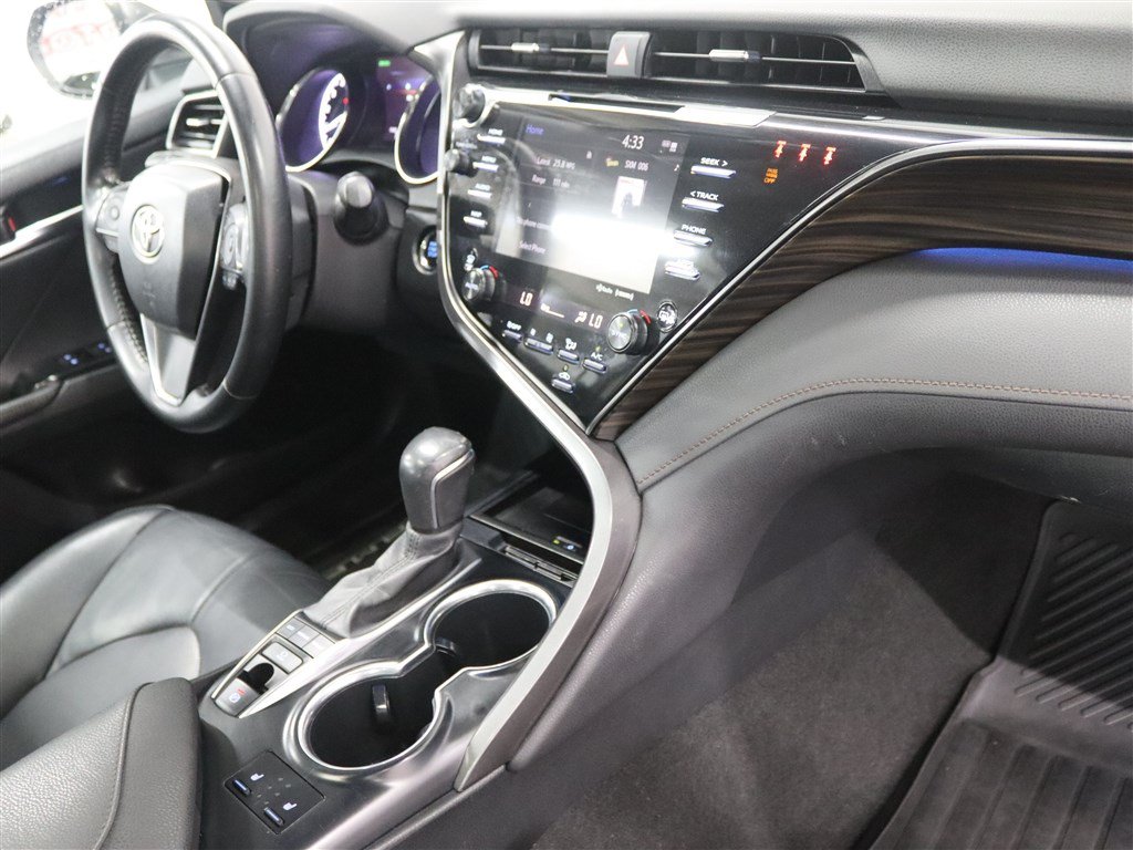 Used 2020 Toyota Camry XLE FWD image 27