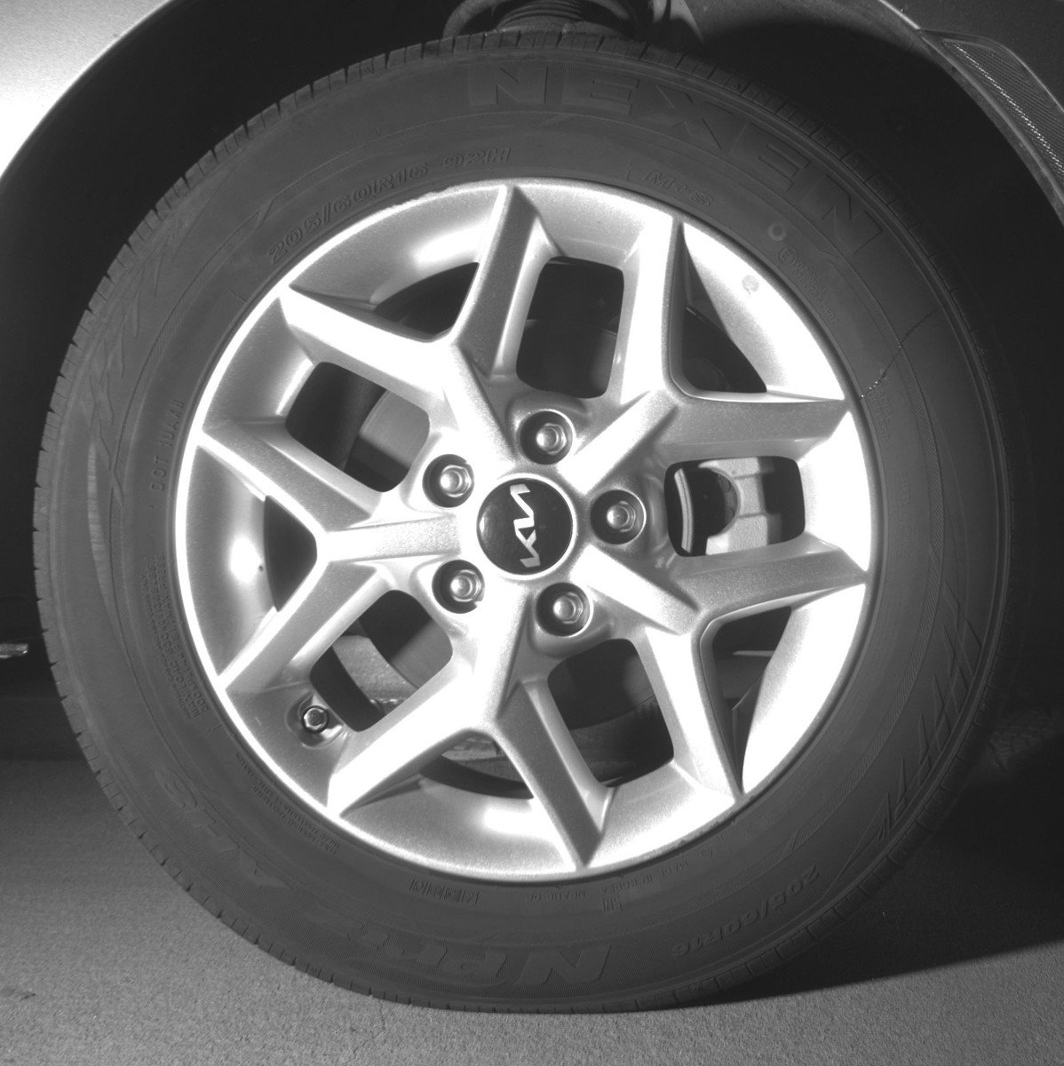 Used 2025 Kia Soul LX w/ LX Technology Package FWD image 13