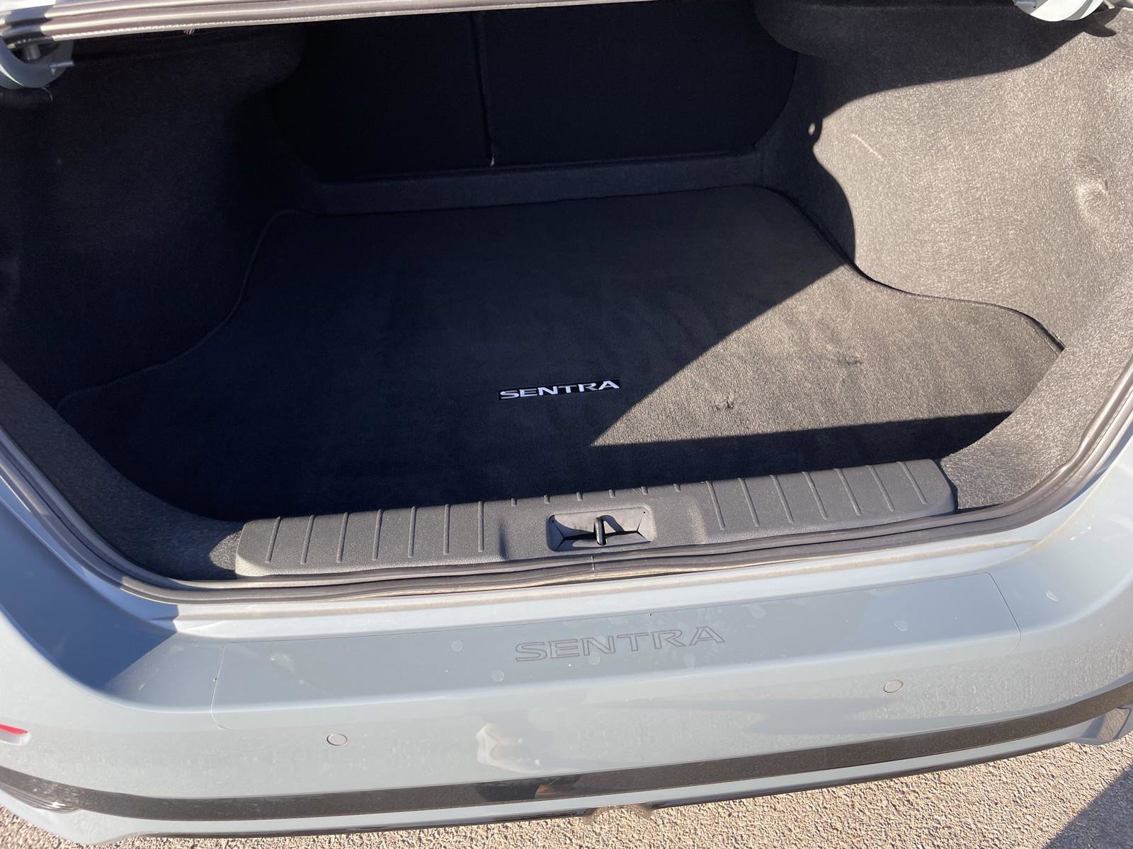 Used 2024 Nissan Sentra SR w/ SR Premium Package image 23