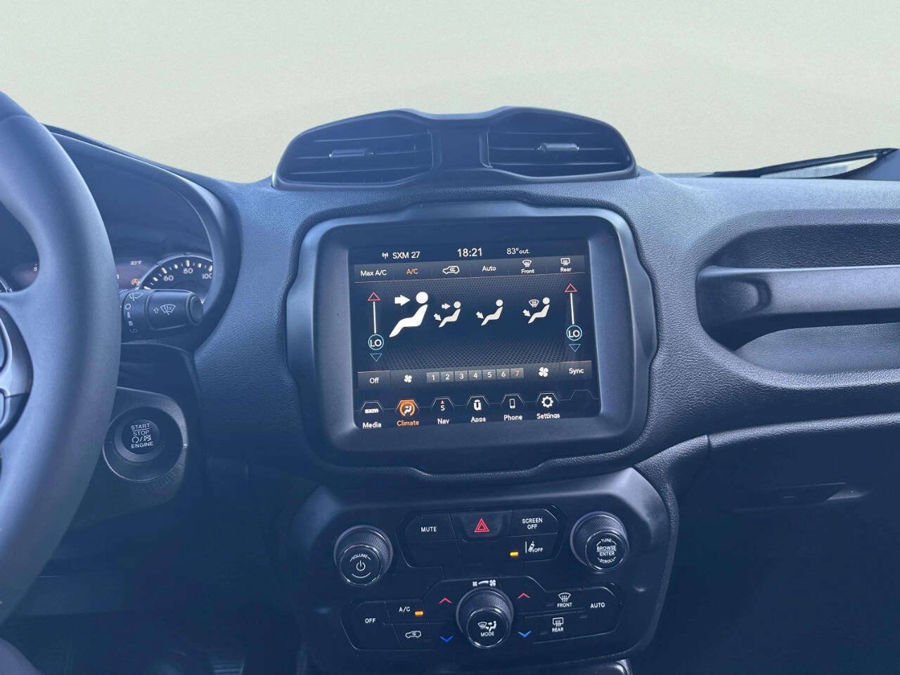 Used 2022 Jeep Renegade Latitude AWD/4WD image 14