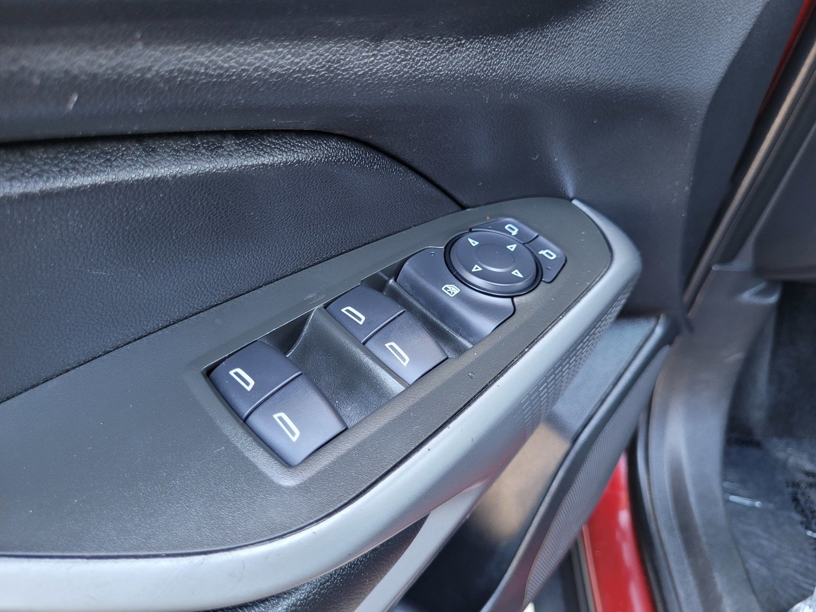 Used 2024 Chevrolet Trax RS FWD image 27