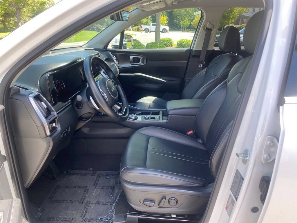 Used 2023 Kia Sorento EX AWD/4WD image 17
