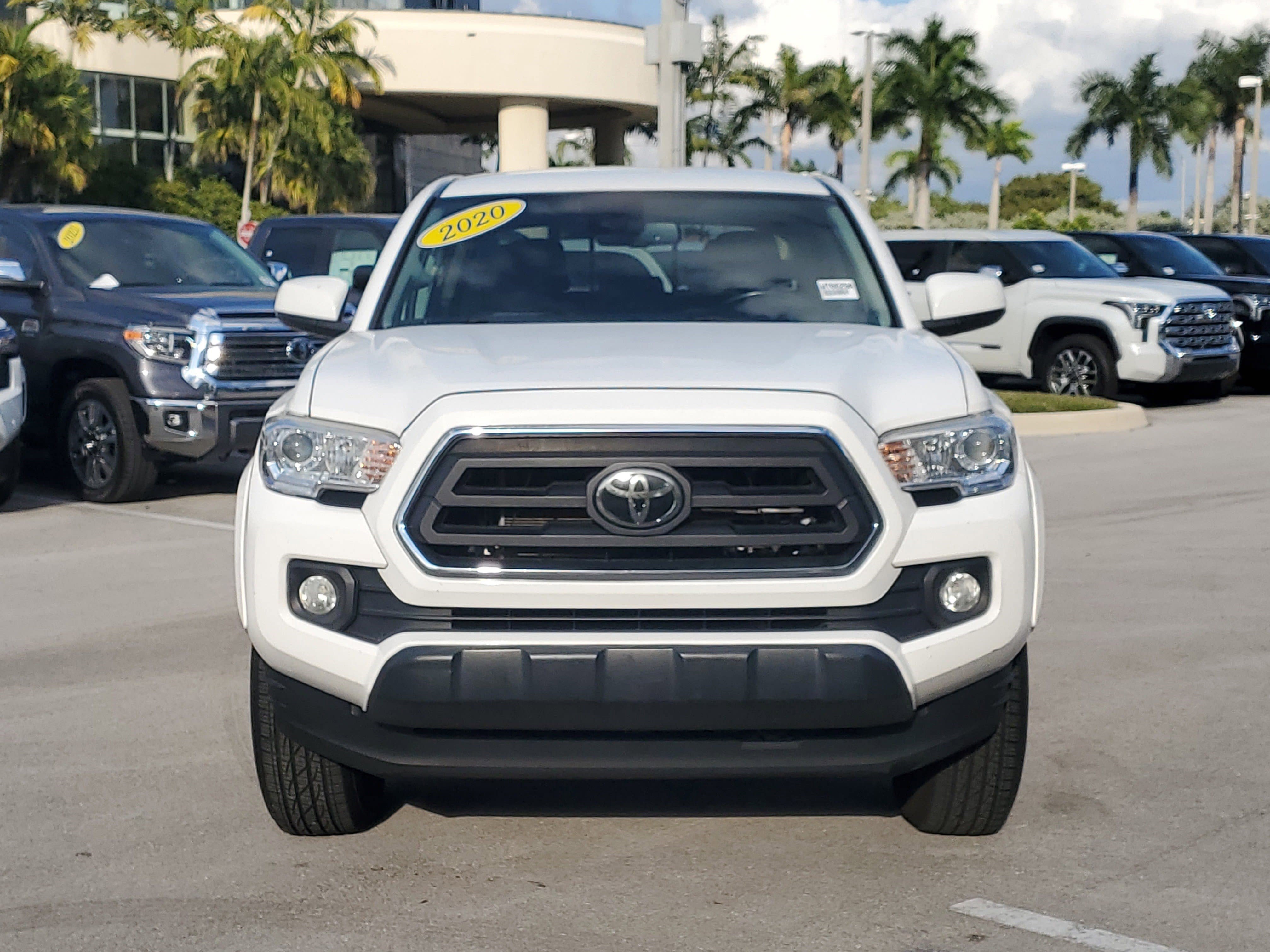 Used 2020 Toyota Tacoma SR5 image 9