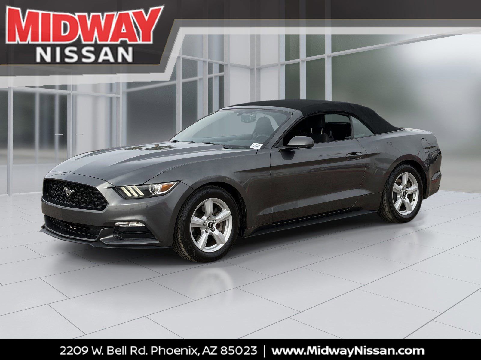 Used 2016 Ford Mustang Convertible image 1