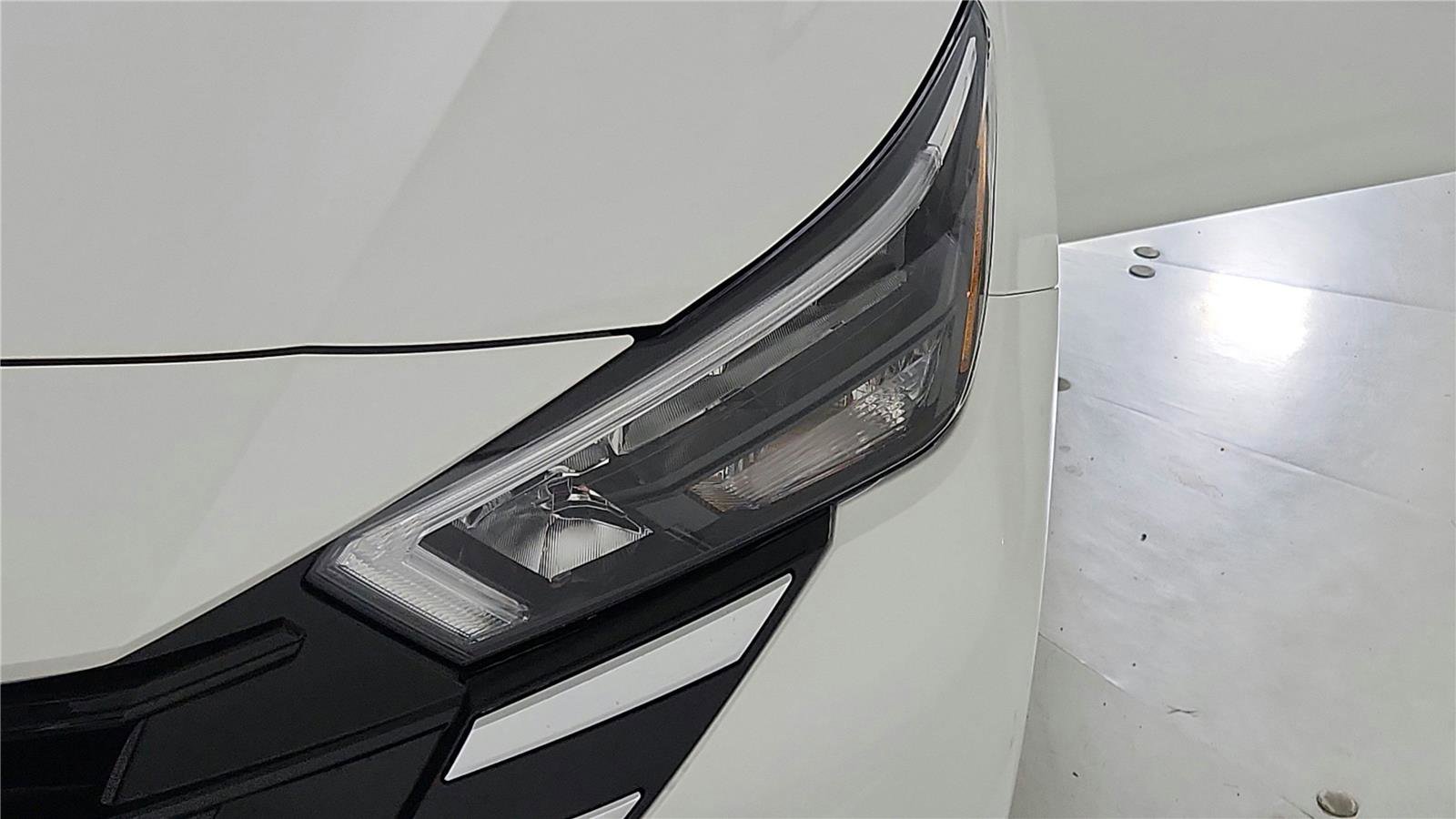 New 2025 Nissan Versa SV w/ Trunk Package image 34