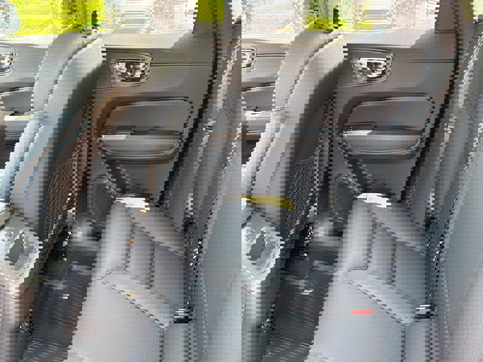 Certified 2025 Volvo XC60 B5 Plus w/ Climate Package image 13