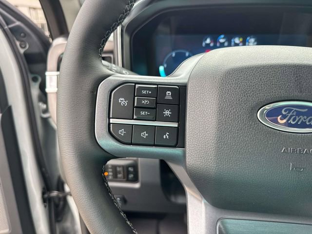 New 2026 Ford F250 Lariat w/ Black Appearance Package image 25