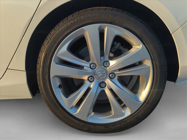 Used 2023 Acura TLX w/ Technology Package image 9