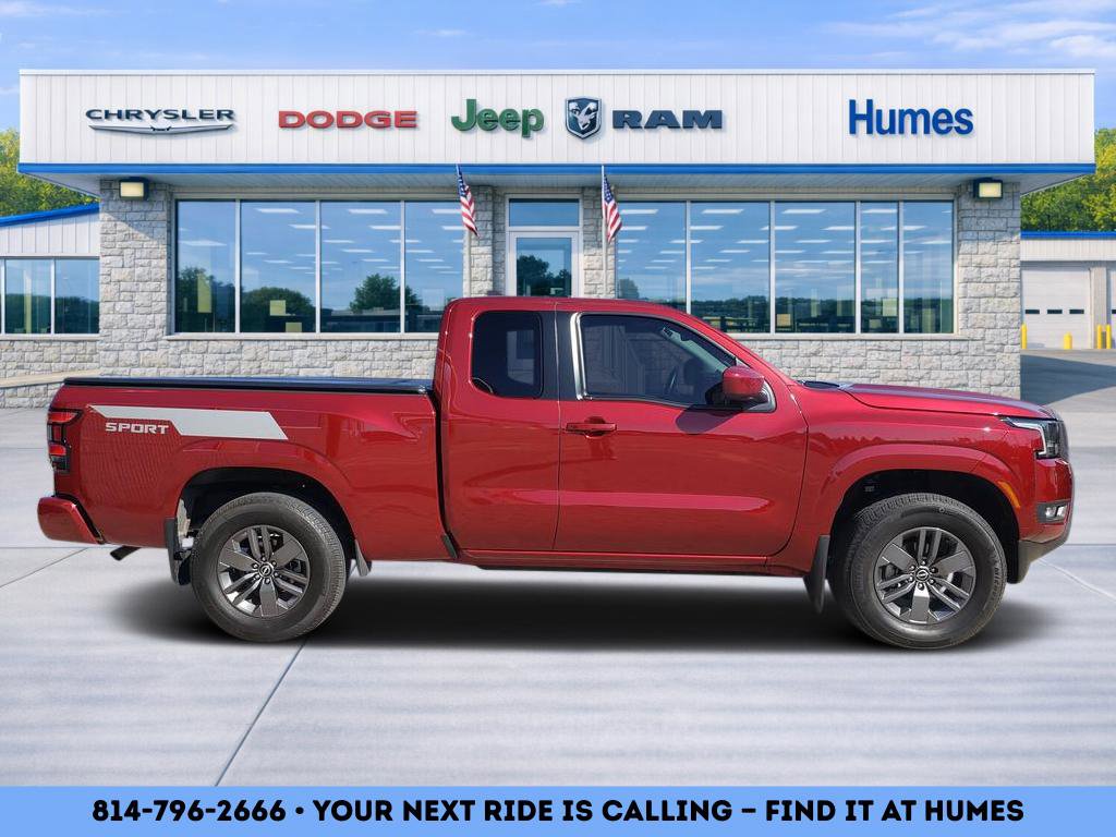 Used 2025 Nissan Frontier SV image 2