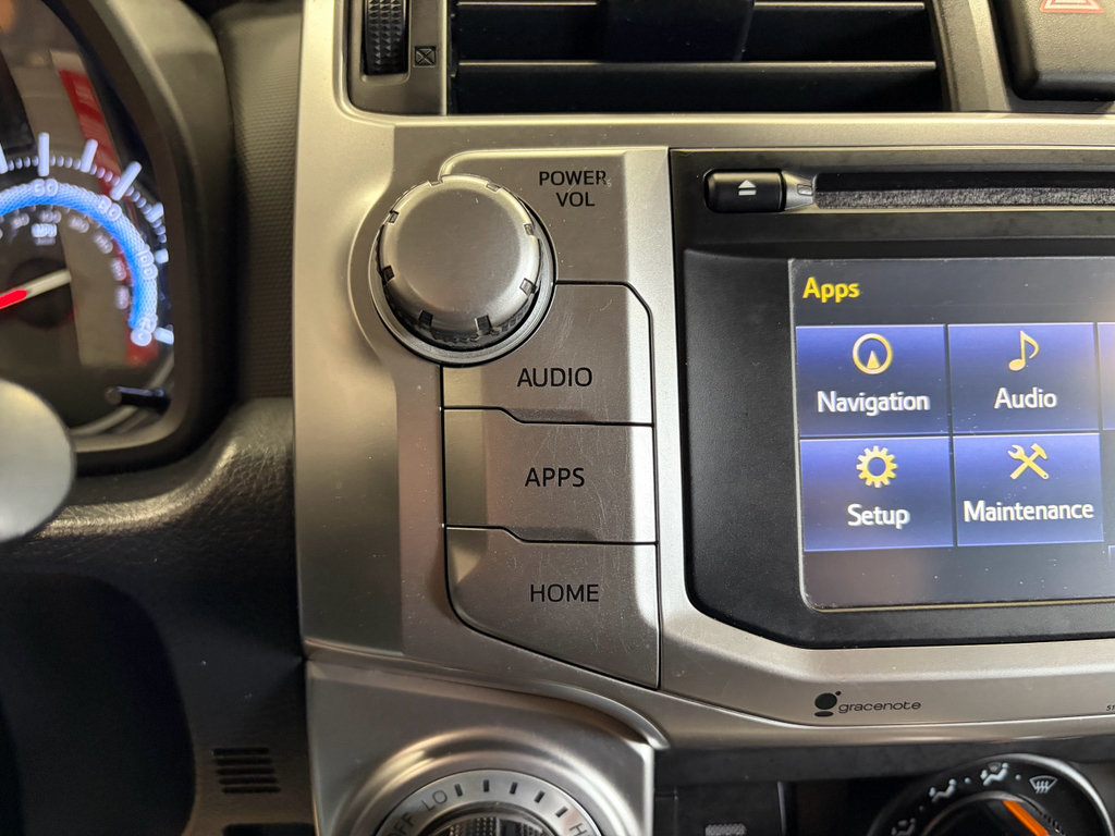 Used 2017 Toyota 4Runner SR5 AWD/4WD image 24