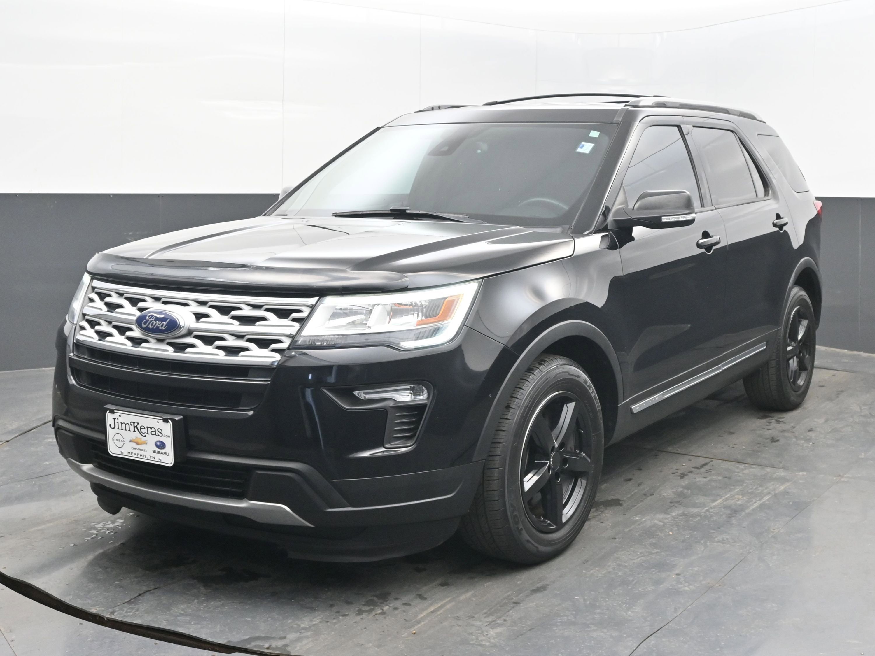 Used 2018 Ford Explorer XLT w/ Equipment Group 201A image 3
