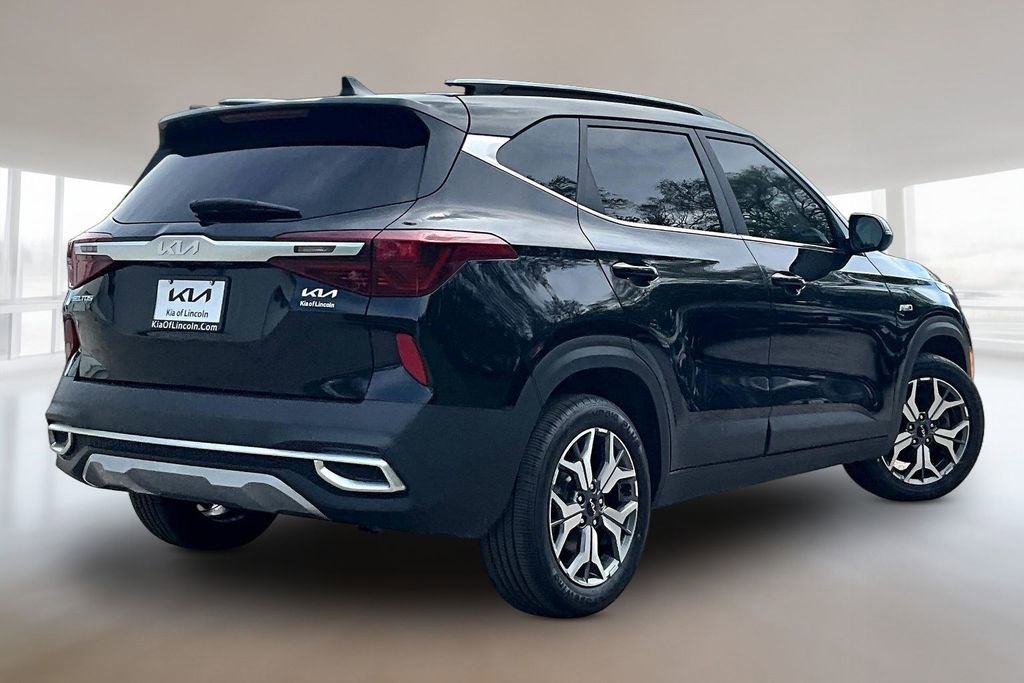 Used 2022 Kia Seltos EX AWD/4WD image 6
