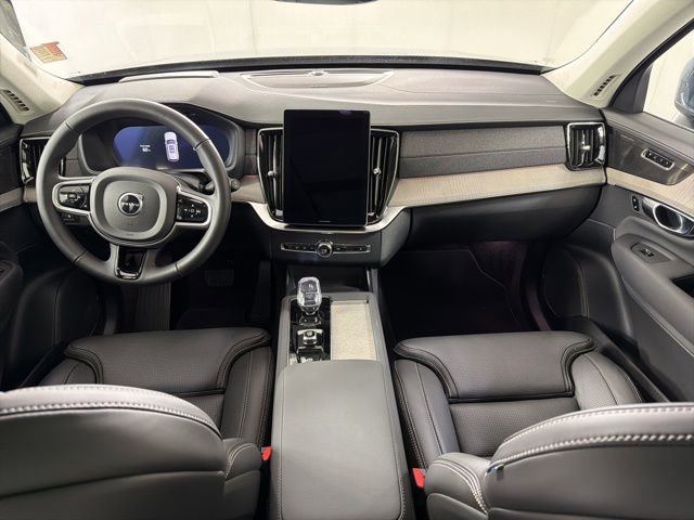 Used 2025 Volvo XC90 T8 Ultra w/ Protection Package Premier AWD/4WD image 28