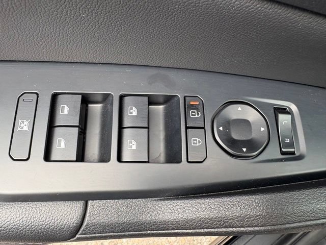 Used 2026 Kia Sportage EX FWD image 22