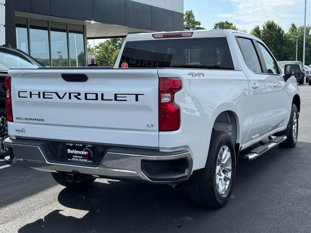 Used 2022 Chevrolet Silverado 1500 LT AWD/4WD image 4