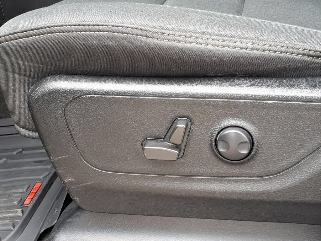 Used 2022 RAM 1500 Big Horn AWD/4WD image 16