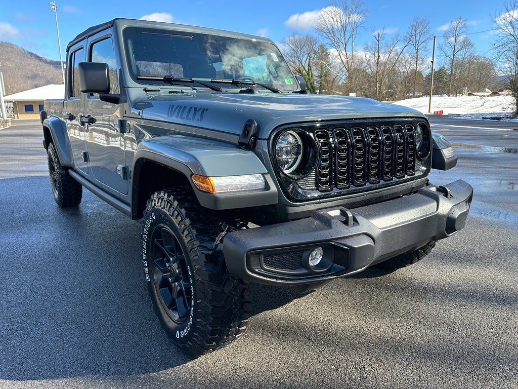 New 2026 Jeep Gladiator Sport AWD/4WD image 1