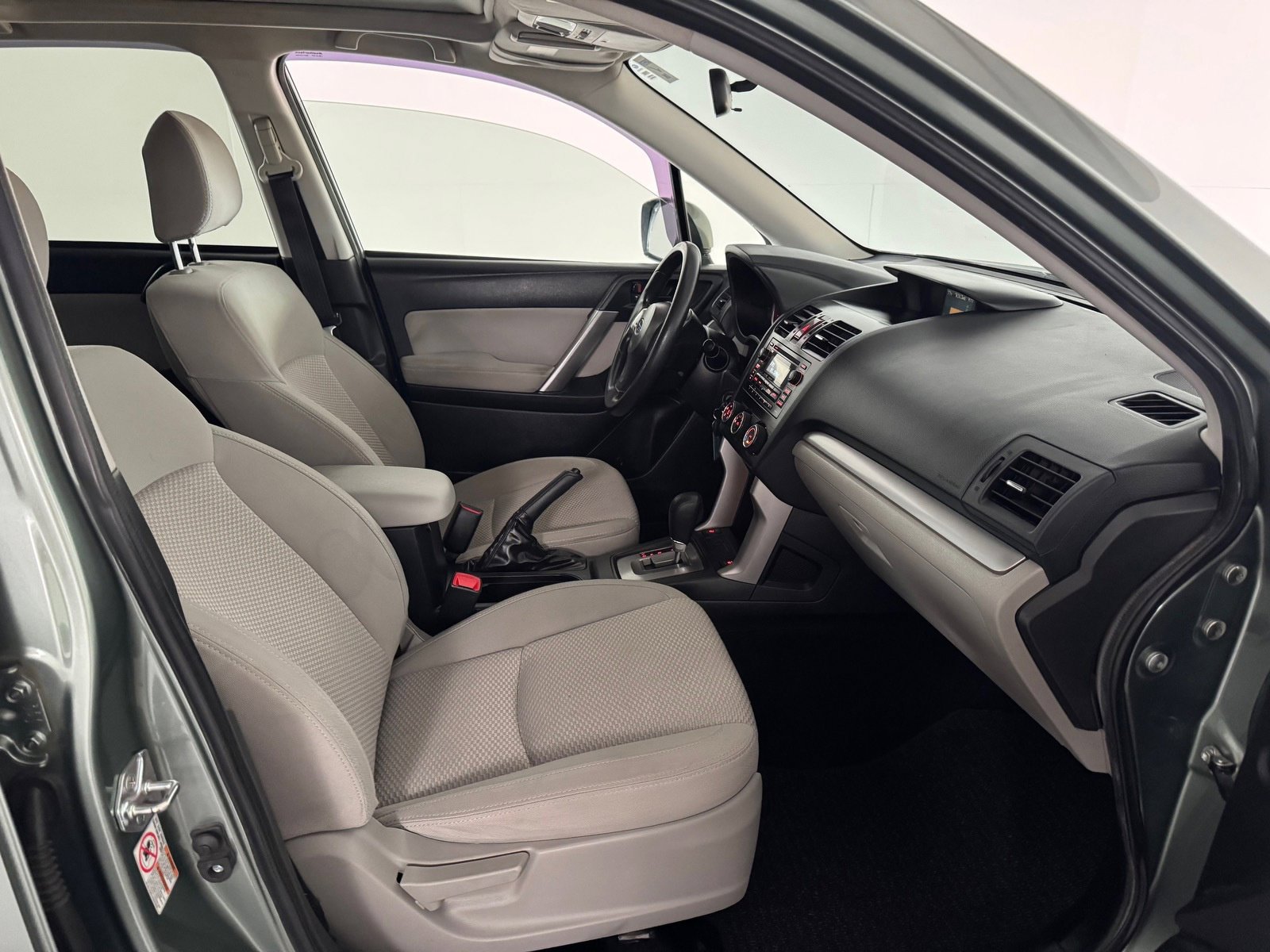 Used 2014 Subaru Forester 2.5i Premium w/ All-Weather Package AWD/4WD image 20