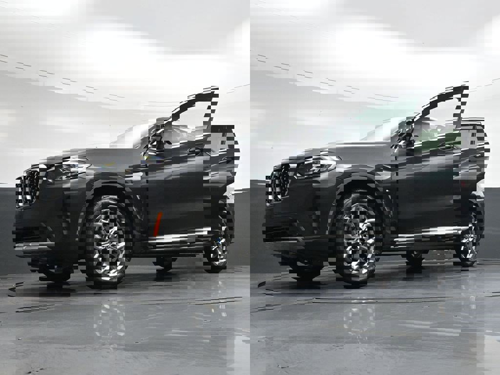 Used 2025 BMW X4 xDrive30i image 39