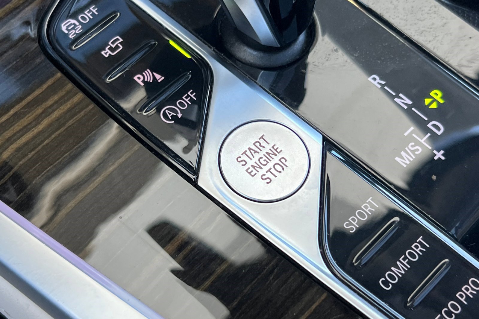 Used 2020 BMW X7 xDrive40i w/ Premium Package image 36