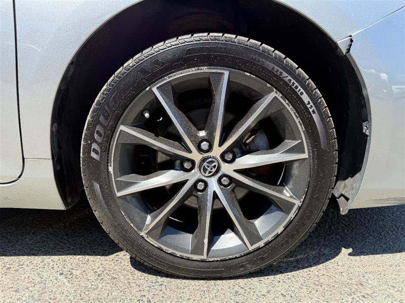Used 2016 Toyota Camry XSE w/ Moonroof Package FWD image 11
