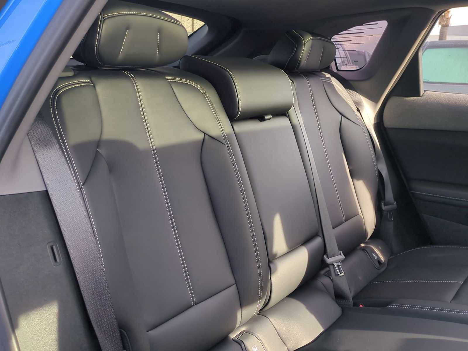 Used 2025 Cadillac Optiq Luxury 1 image 27